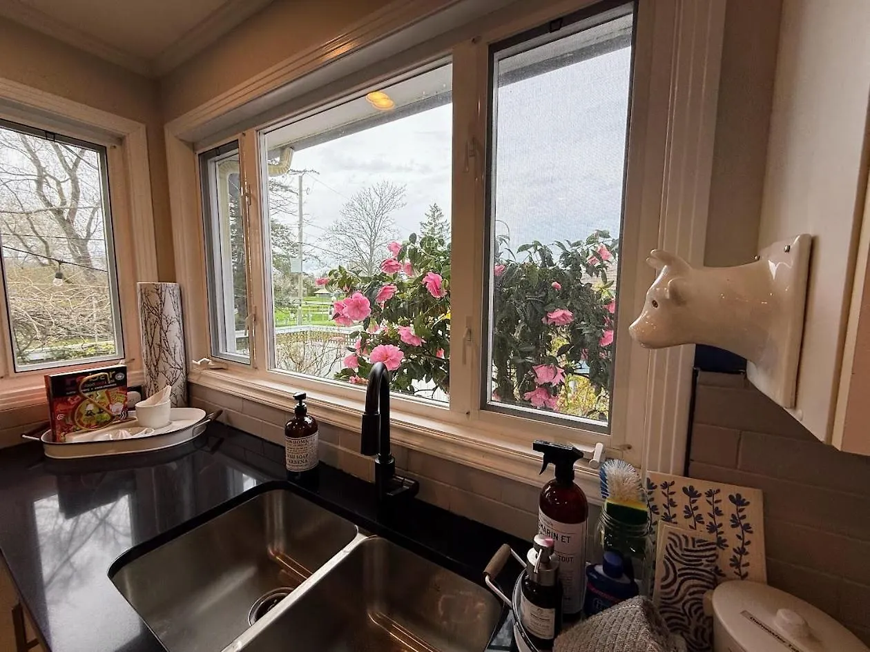 ויקטוריה Family Cottage At Horner Park קנדה