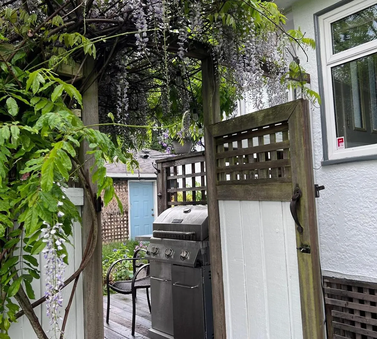 בית נופש ויקטוריה Family Cottage At Horner Park קנדה