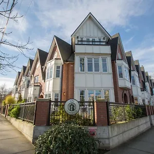  Holiday home Triple Tiered Townhouse